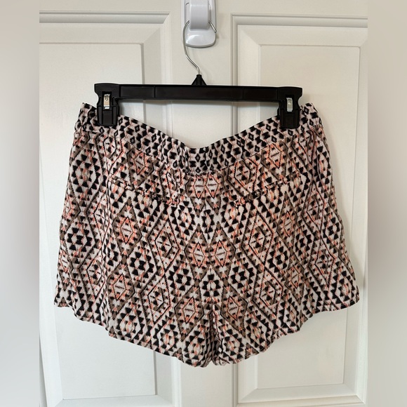 Joie 100% silk shorts - Picture 4 of 9